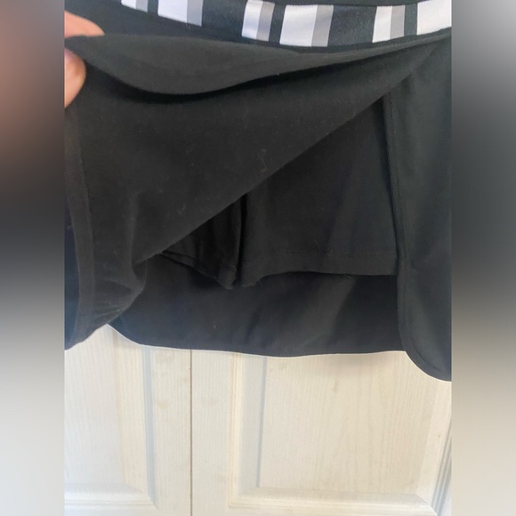 SPORTEK Platinum Black Athletic Skort Tennis
Skirt  Women's Size M - Picture 2 of 5